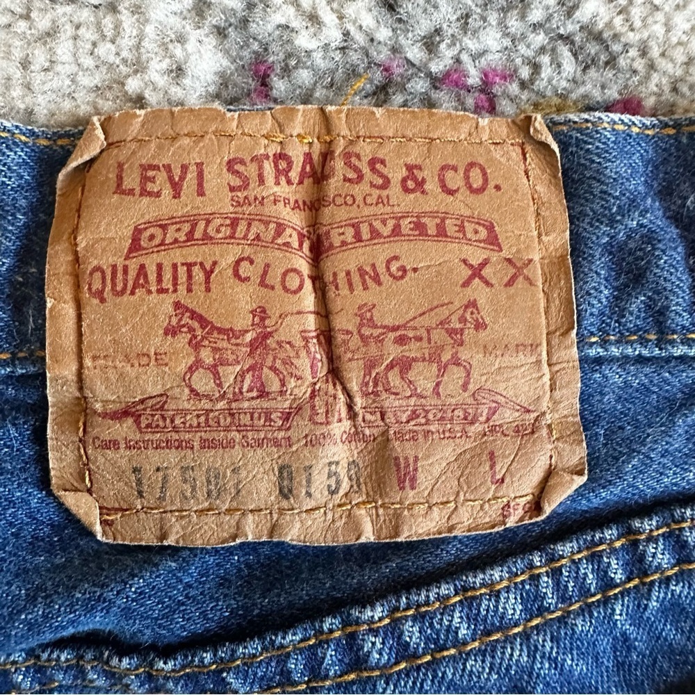 Vintage Levi’s 17501 high rise button fly jeans - Picture 6 of 8